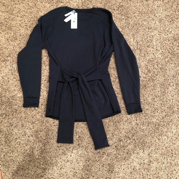 Treasure & Bond Navy Top - Picture 3 of 4